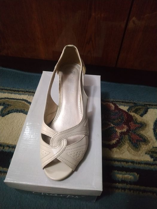 Продажа босоножки