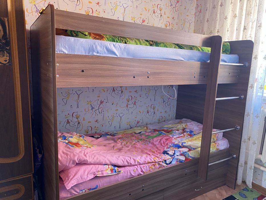 Двухъярустная кровать
