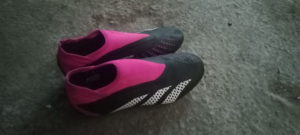 Adidas  predator бутсы Срочно