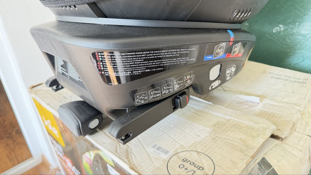 Scaun auto rotativ Joie Spin 360 (0-18 kg) – ISOFIX