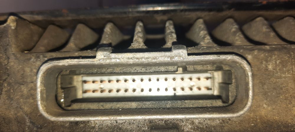 Блок управления двигателем на Isuzu