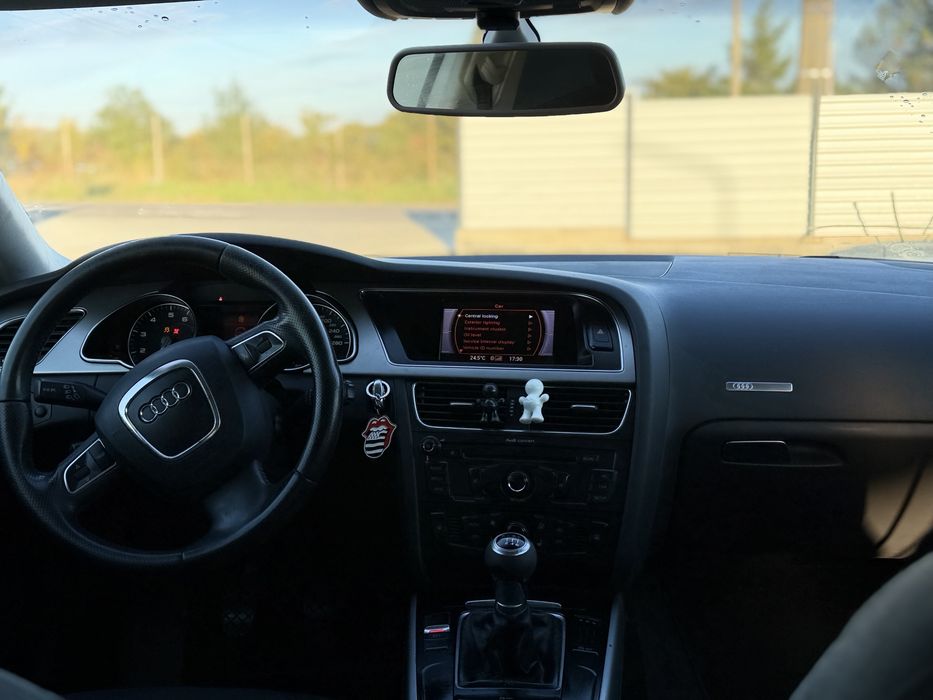 Audi A5 Sportback 2.0 TFSI 211 CP • Manuală 6 trepte • 2011