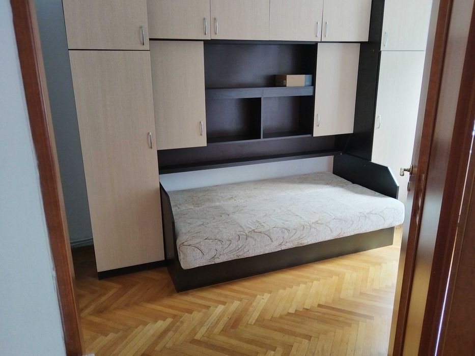 Vand apartament 3 camere