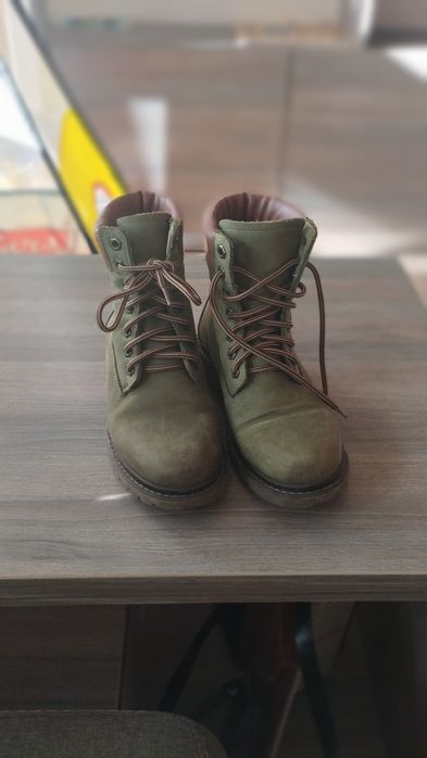 Естествена кожа- дамски боти