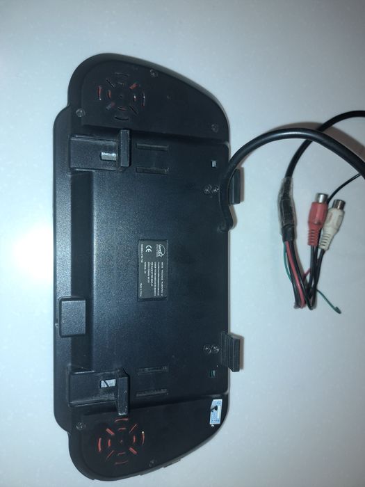 Экран на зеркало авто