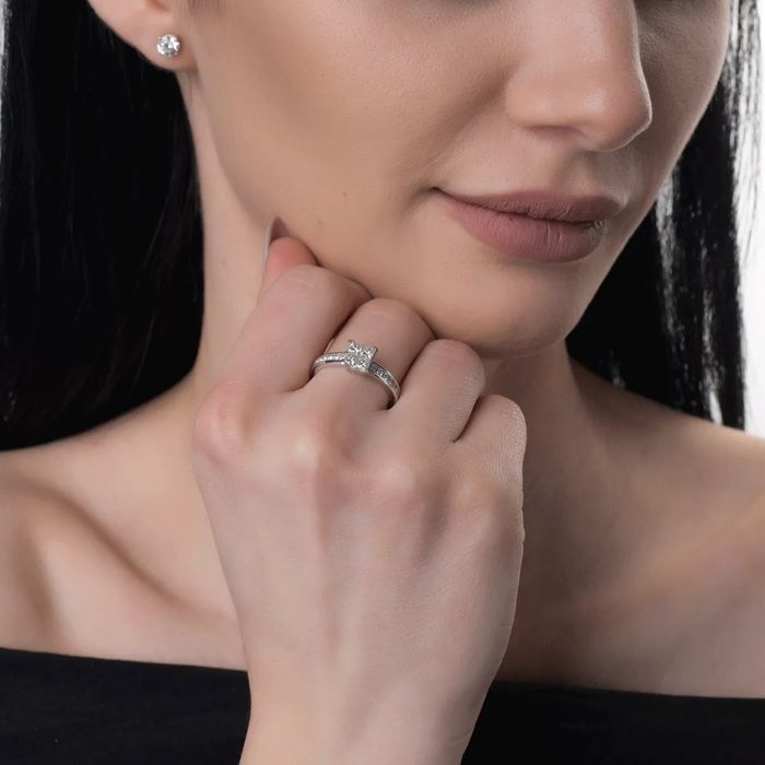 Inel Teilor Princess cut cu 26 diamante aur alb de 18K cu 26 diamante