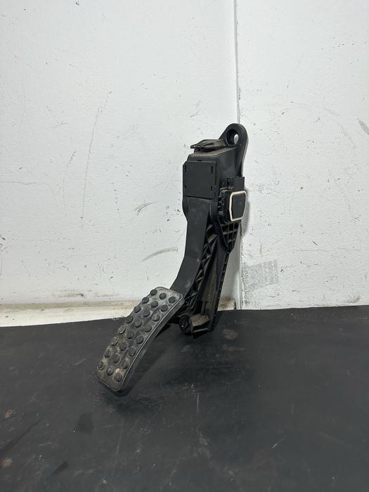 Pedala acceleratie Mercedes ML W164 320cdi A1643000104