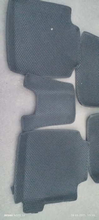 Автомобильные коврики 3D