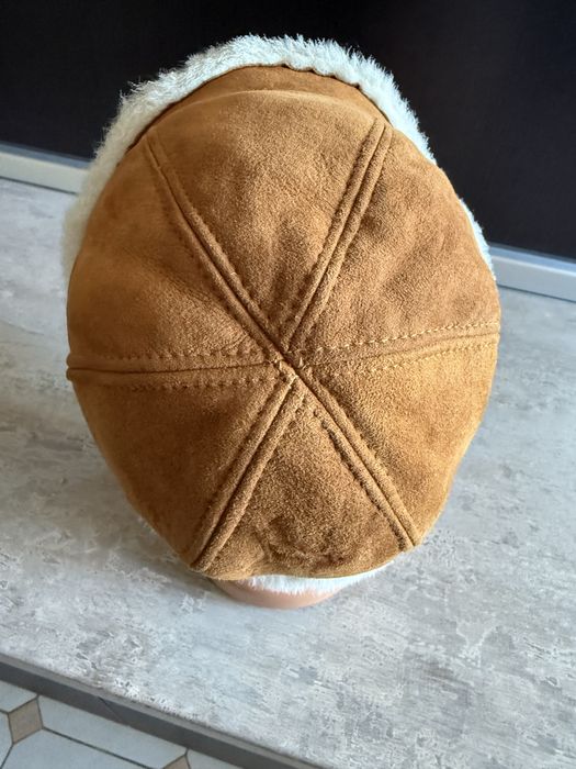 Caciula , de dama, piele de oaie cu blana