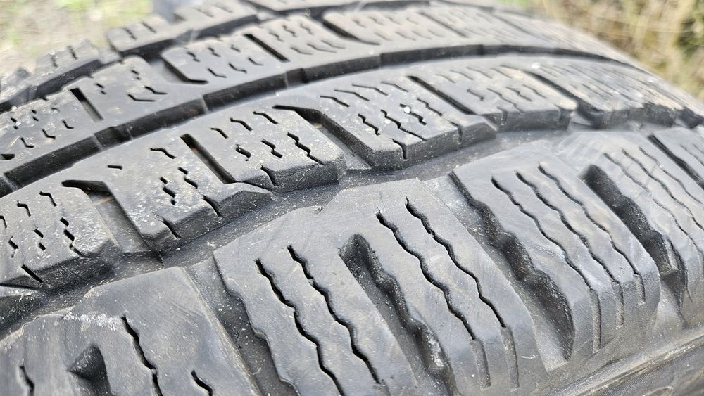 2бр гуми 205 65 16С дот 22 кумхо