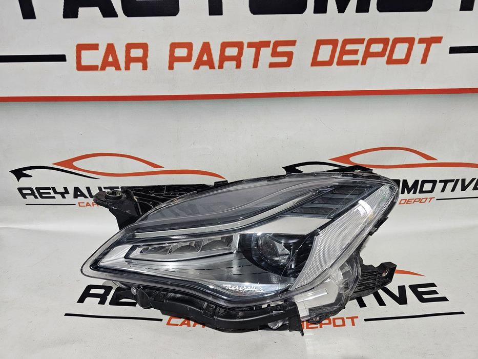Far stanga led Maserati Quattroporte Facelift 2018 cod 00670100615
