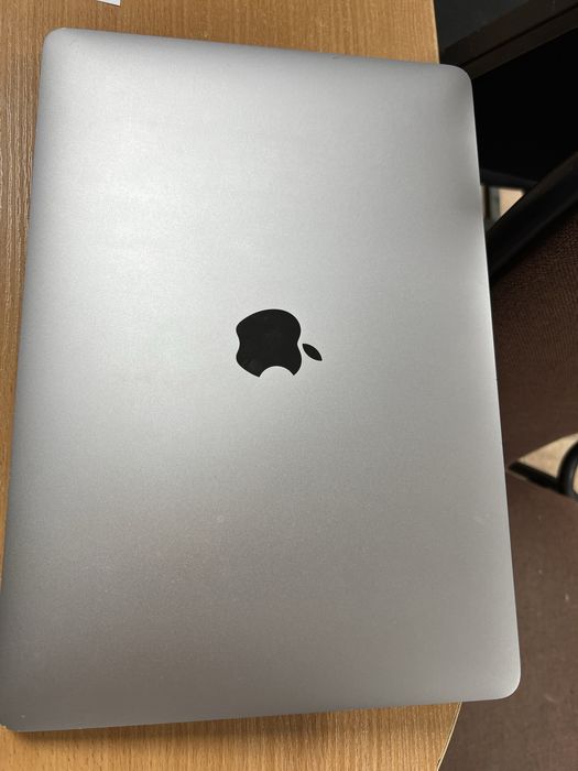MacBook Air 13" 2020 (Core i7 / 16GB / 256GB)