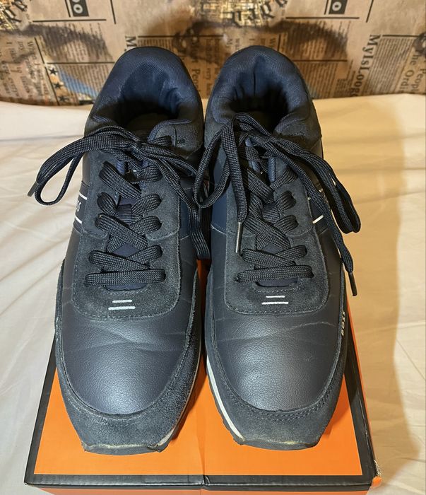 Кроссовки от бренда BOSS