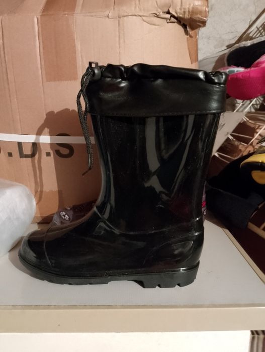 Детски гумени ботушки със свалящи се ,,чорапчета"