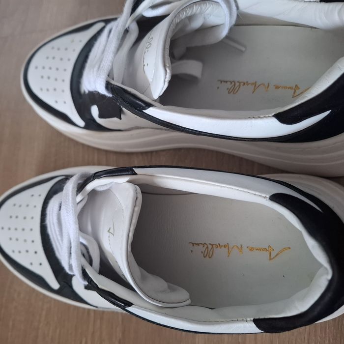 Уникални дамски кецове