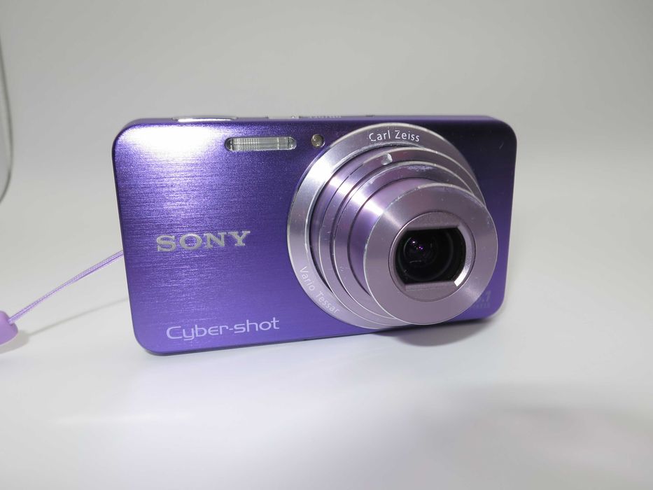 Sony Cyber-shot DSC-W630 ултра компактен и стилен фотоапарат, лилав цввят, цифрова камера в отлично състояние,  16MP и 5х оптично увеличение
