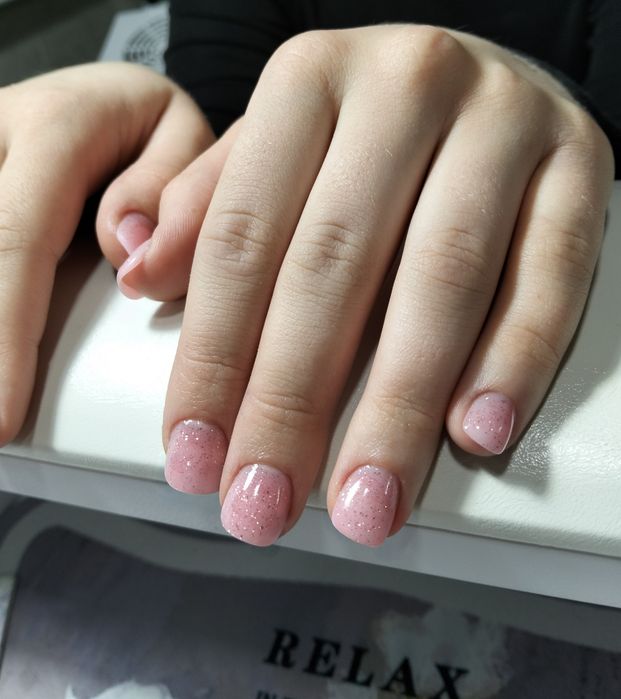 Хочется нежности, свежести и обновления - начни с маникюра!