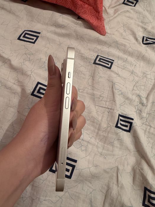 Айфон 14 емкость 84% память 256гб