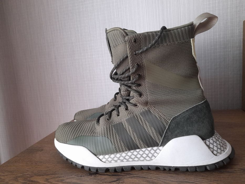 Adidas F 13 маратонки 40 номер.