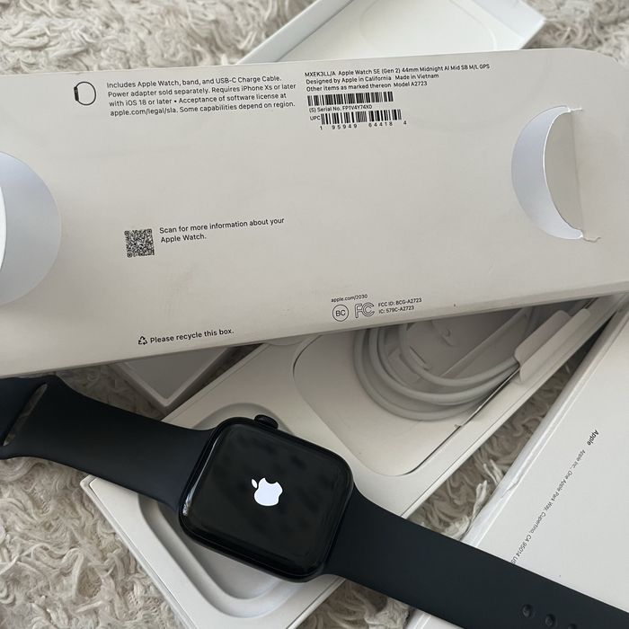 Apple Watch SE 2 44mm Новые
