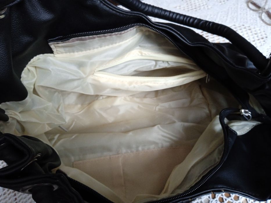 НОВА дамска чанта от Avon