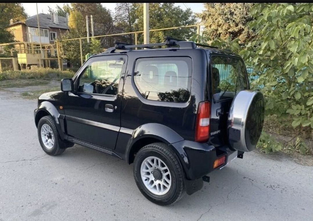 Suzuki Jimny 1 3 at