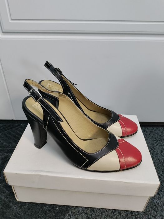 Pantofi dama piele naturala măsura 37, dar se potrivesc pt 36, 5