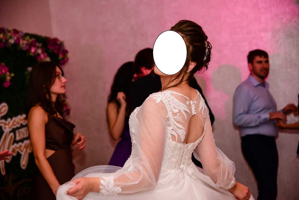Vand rochie de mireasa superba colectia 2023