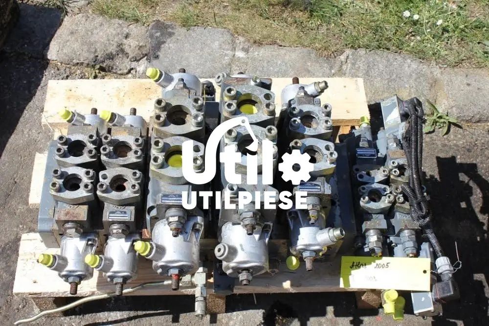 Distribuitor hidraulic Hitachi EX220 EX200 EX270 ZX200 ZX240 ZX270
