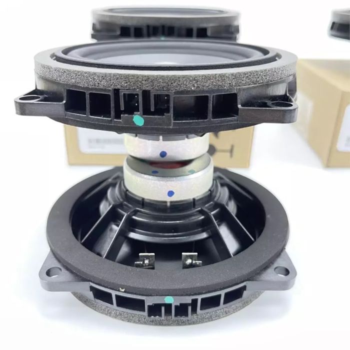 Boxa fata usa Harman Kardon Bmw Seria 1 2 3 4 X1 X3 F30 F20 F25 F36