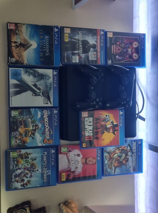 Consola PlayStation 4 Ps4 500GB SSD + 2x Controller + 9 jocuri