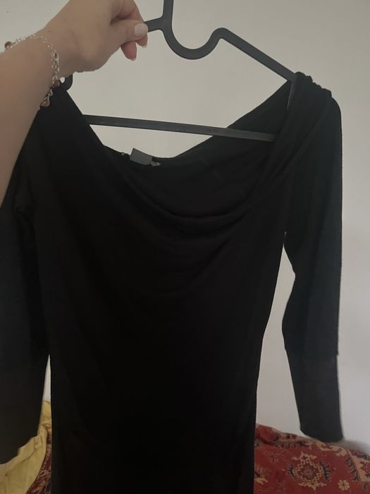 Рокля Armani Exchange с качулка