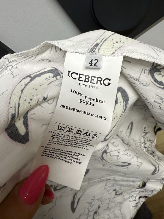 Рокля нова 42 номер