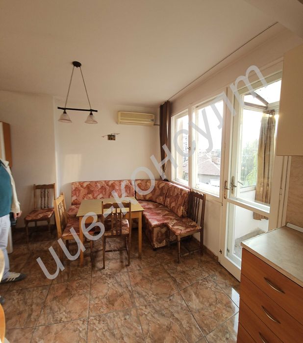 Продава се Тристаен апартамент в Велико Търново, Бузлуджа - 105 кв.м за 1600 €/кв.м - Снимка #2