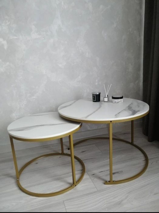 Деревянный журнальный столик с мраморной