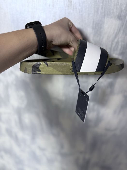 Чехли на Tommy Hilfiger