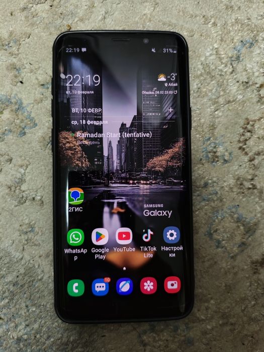 Продам смартфон флагман Samsung galaxy s9+