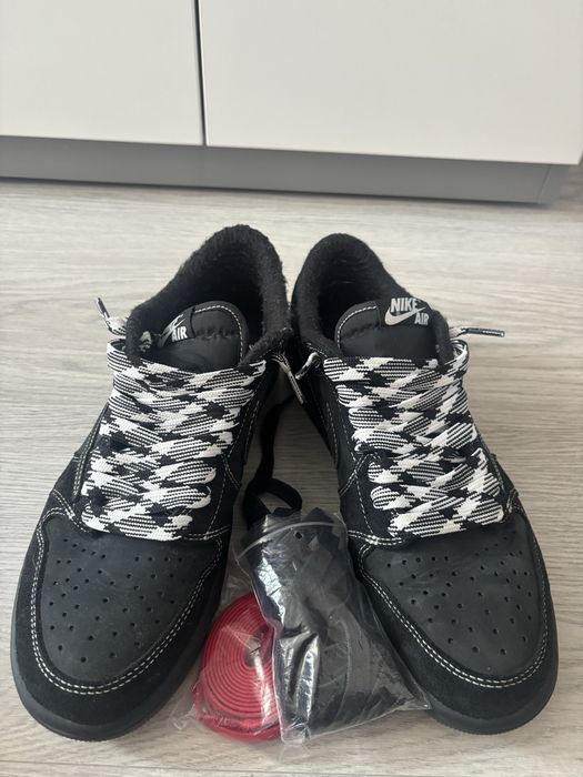 Nike Air Jordan 1 x Travis Scott Black Phantom