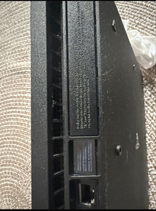 Ps 4 de vanzare plus joc la el