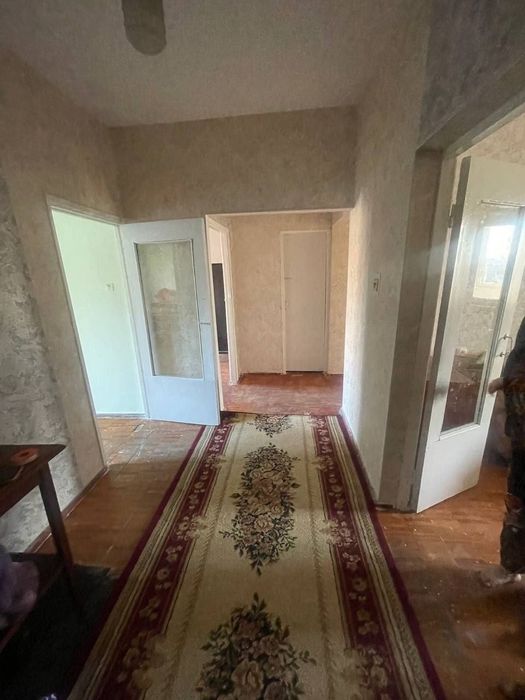 Продаётся 3/4/5 на сергели-1