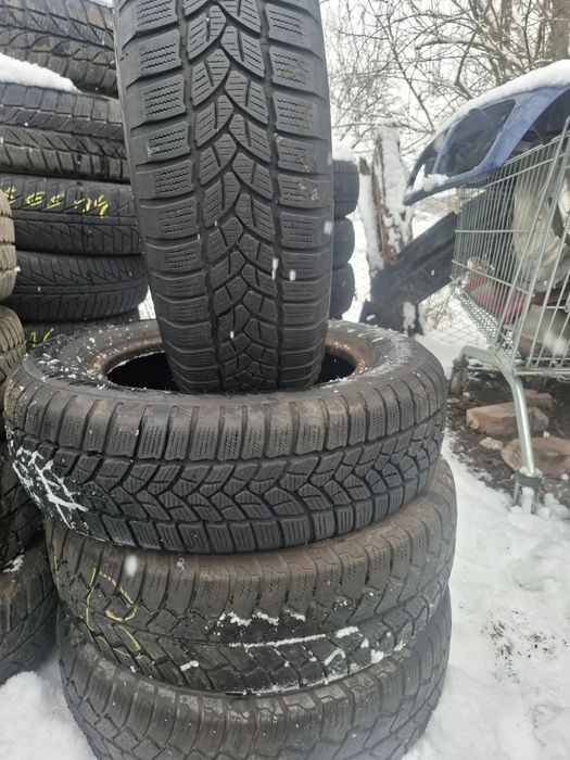 Vand 2  sau 4 anvelope 175 70 14 firestone  de iarna bune