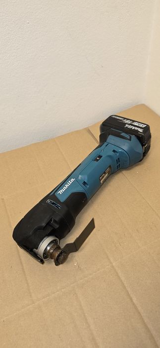 Makita DTM51 multicutter