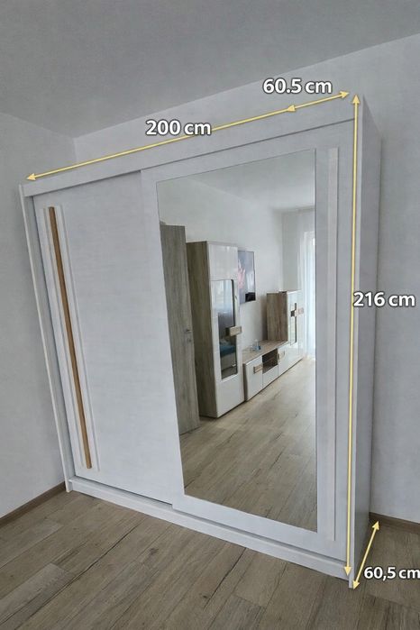 Dulap mare cu uși glisante și oglindă – stare foarte bună