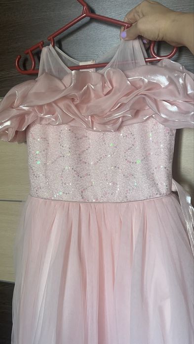 Нарядное платье для девочек