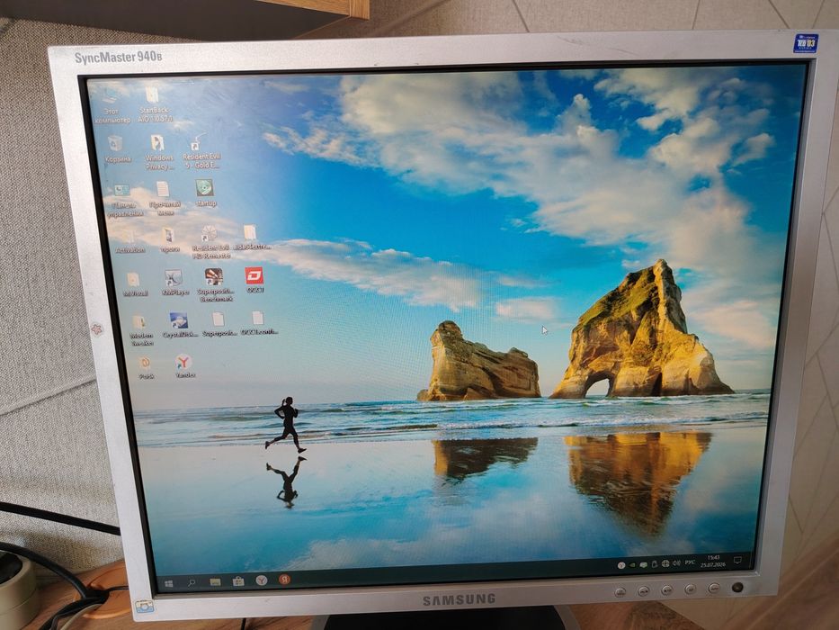 Монитор Samsung SyncMaster 940B
