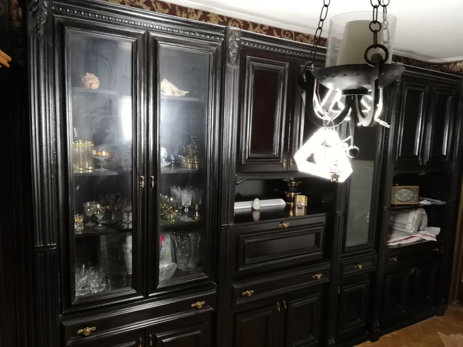 Холна секция с орнаменти - от масивно дърво черна