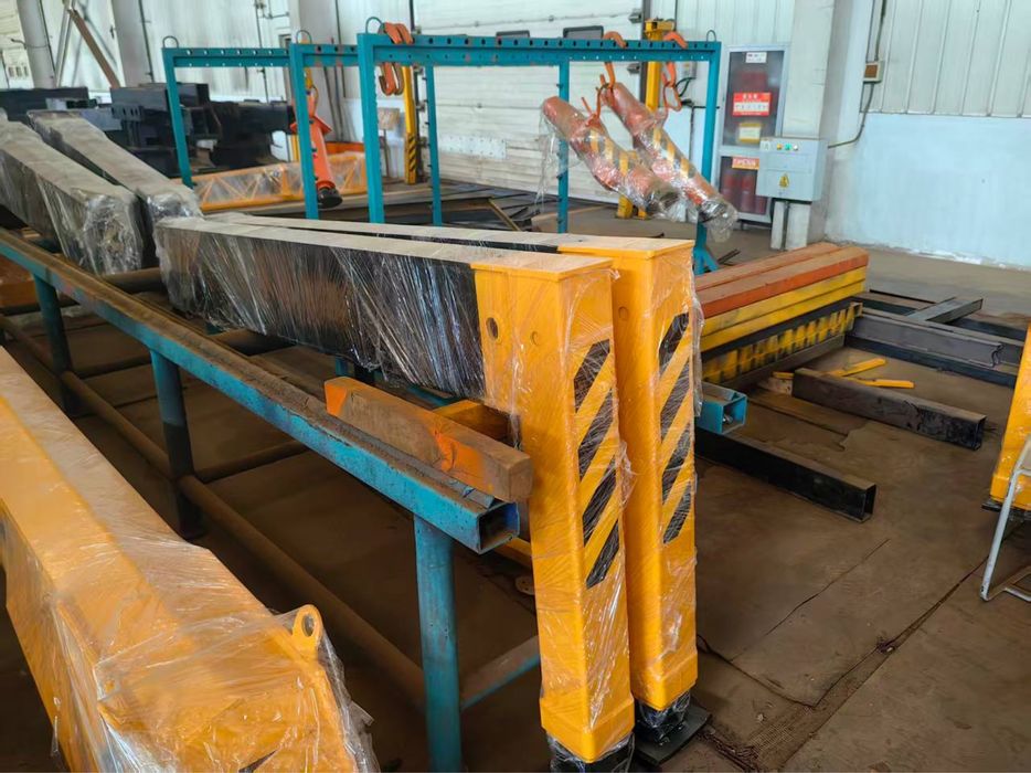 Манипулятон янги 12 тонналик