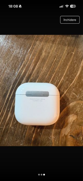 Vând Apple AirPods 4 în stare foarte bună, folosite foarte puțin. Se aud impecabil, bateria ține foarte bine și funcționează fără problema