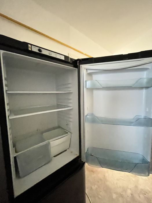 Холодильник сатылады