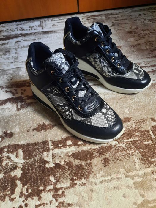 Дамски обувки shoedazzle